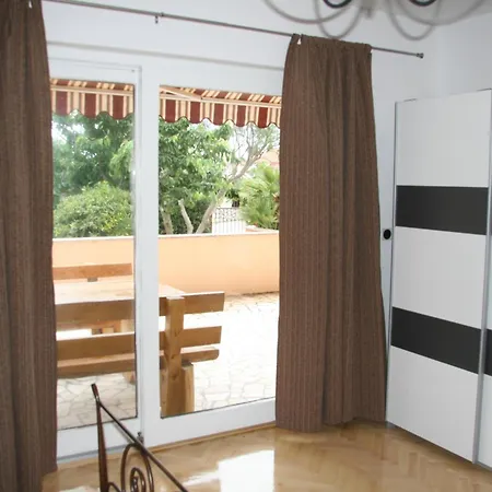 Karabaic Krk Lägenhet *