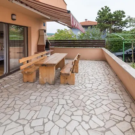 Apartament Karabaic Krk *