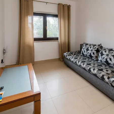 Karabaic Krk Apartament *