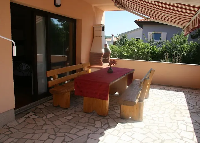 Karabaic Krk 아파트