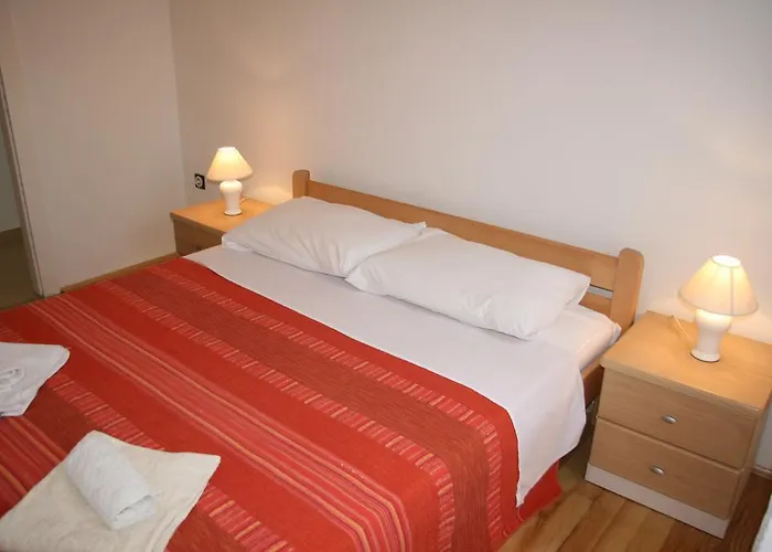 아파트 Karabaic Krk *