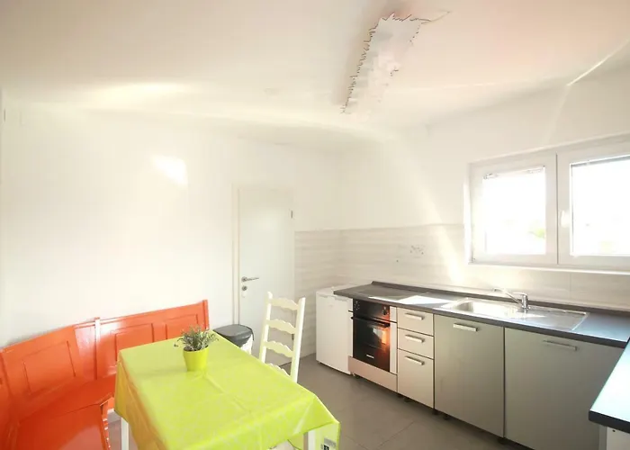 아파트 Karabaic Krk